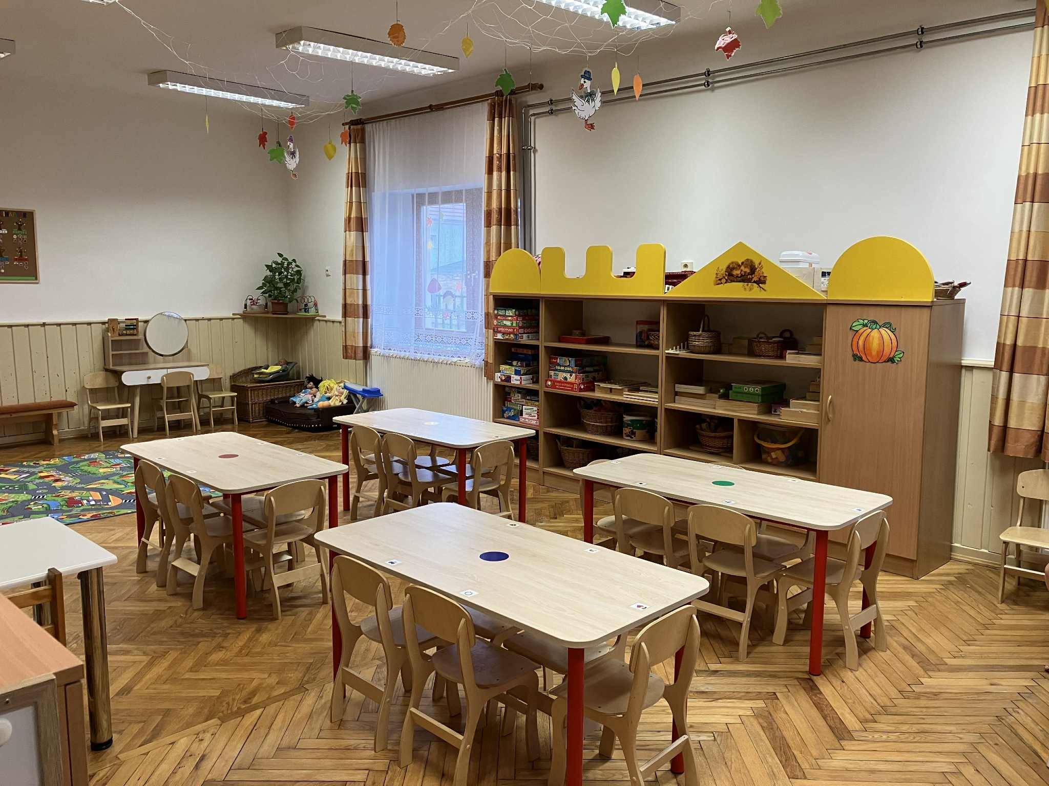 Süni csoport - Hétmérföldes Óvoda - Jenő Süni csoport - Hétmérföldes Óvoda - Jenő